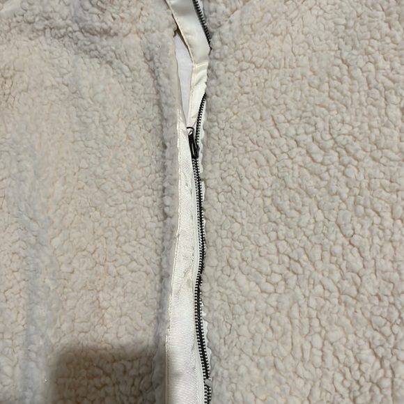 It’s a teddy jacket. Really soft and just wore 4-5 times. - Picture 2 of 3